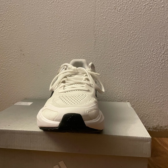 Good pair of shoes, comfy and perfect condition - Picture 6 of 8